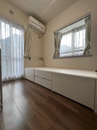 �m���@-