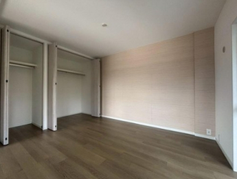 �m���@-